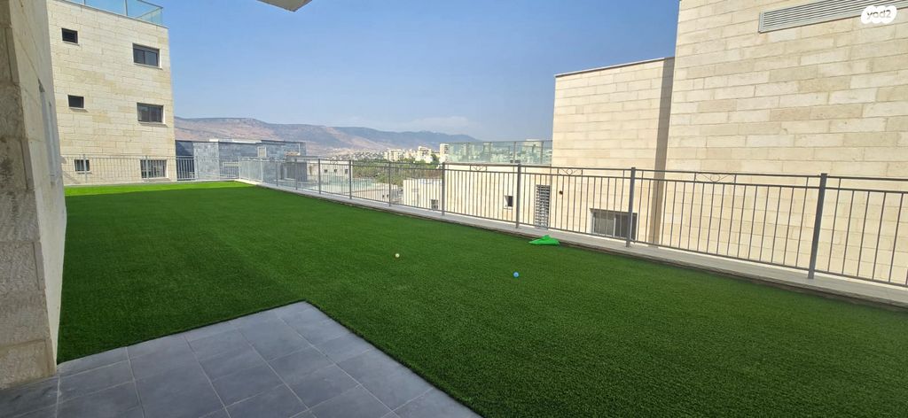 דירת גן, נחל דישון, רמת נבון . הר כרמי, כרמיאל