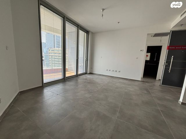 דירה, גרציאני יצחק 10, גני שרונה, קרית הממשלה, תל אביב יפו