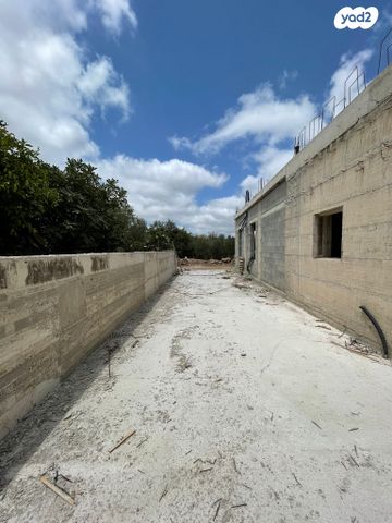 חנויות/ שטח מסחרי, הראשונים, חוסן