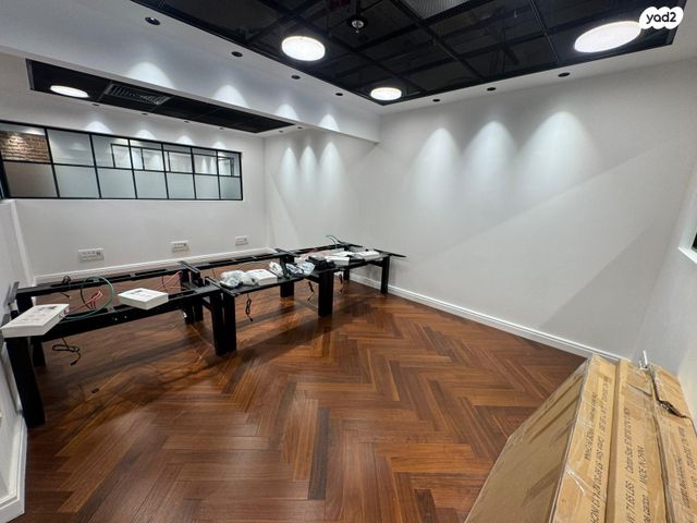 בניין משרדים, הגביש, אזור תעשיה ספיר, נתניה