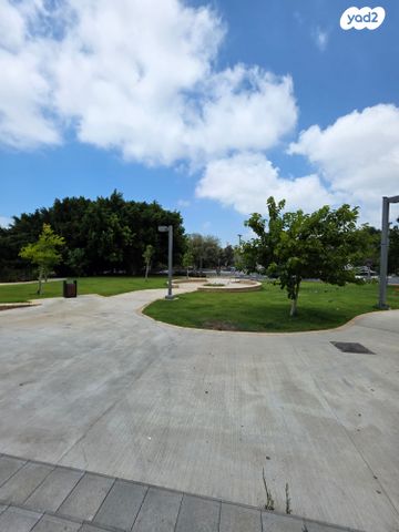 חנויות/ שטח מסחרי, דרך בן צבי 76, תל אביב יפו