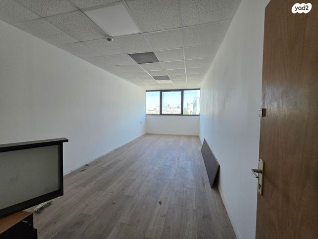 משרדים, צומת הקריות, חוף שמן, חיפה