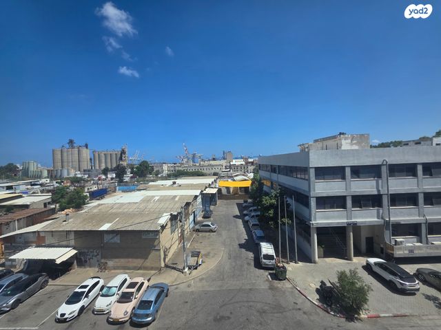 משרדים, צומת הקריות, חוף שמן, חיפה