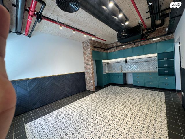 בניין משרדים, הגביש, אזור תעשיה ספיר, נתניה