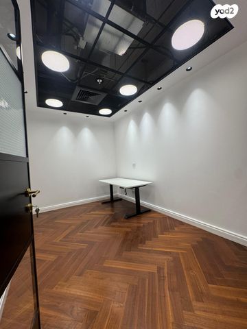 בניין משרדים, הגביש, אזור תעשיה ספיר, נתניה