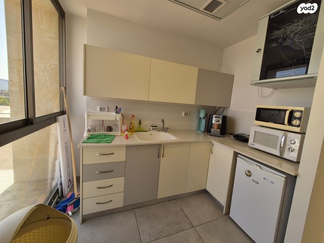 משרדים, אזור תעשיה ג, חולון