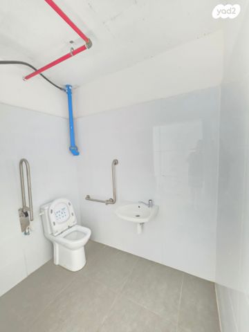 חנויות/ שטח מסחרי, דרך בן צבי 76, תל אביב יפו