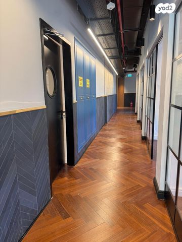 בניין משרדים, הגביש, אזור תעשיה ספיר, נתניה