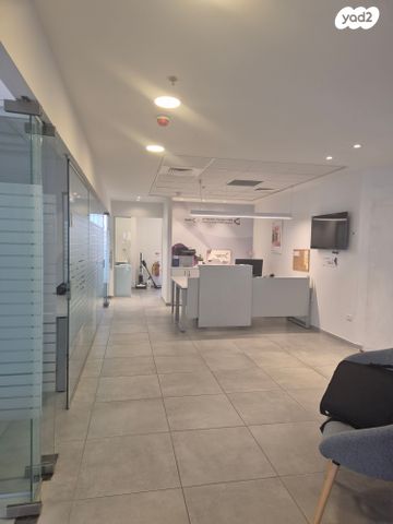 אזור תעשיה ג