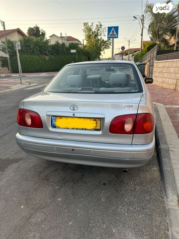 טויוטה קורולה