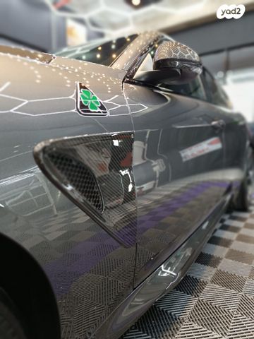 מודעת רכב אלפא רומיאו ג'וליה