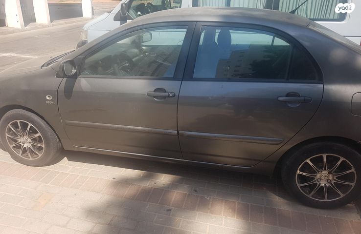 טויוטה קורולה