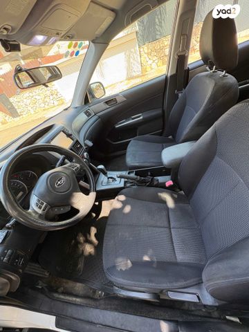 סובארו פורסטר