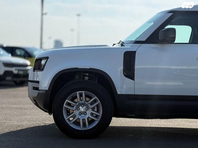 לנד רובר דיפנדר