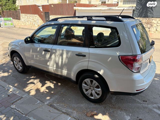 סובארו פורסטר