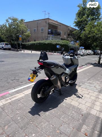 הונדה X-ADV750