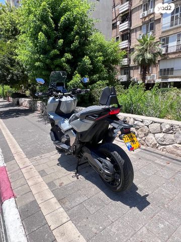 הונדה X-ADV750