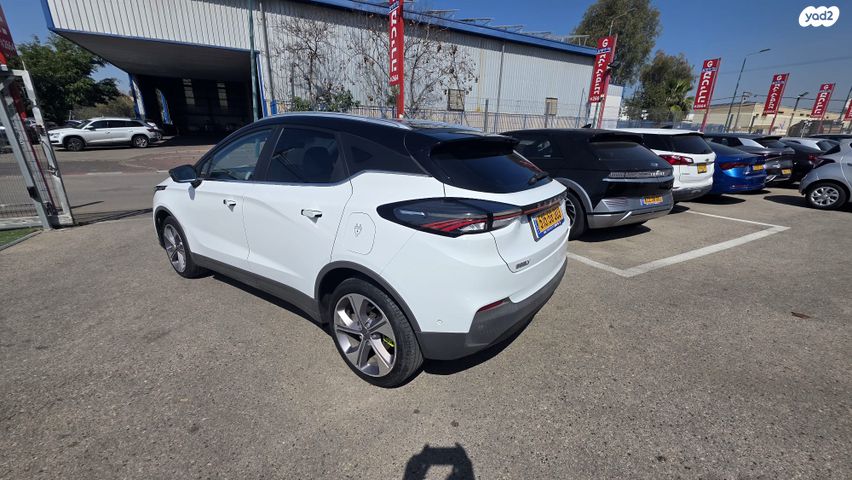 ג׳ילי Geometry C