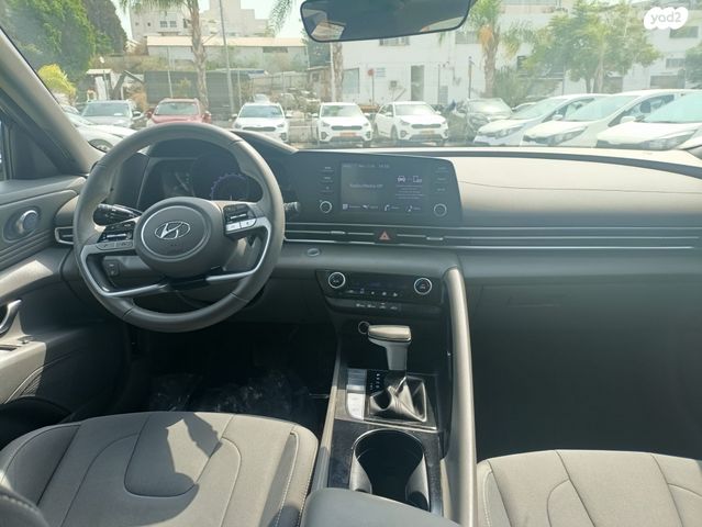 יונדאי אלנטרה