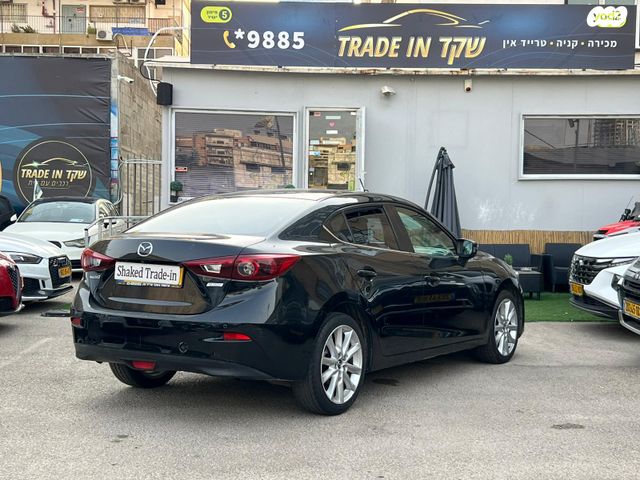 מאזדה 3