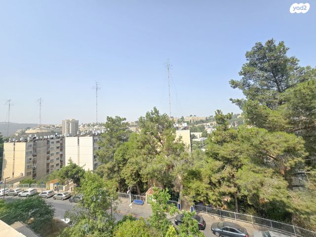 טריפלקס, קרית היובל, ירושלים