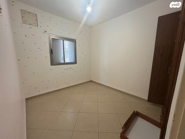 דירת גן, קרית אתא