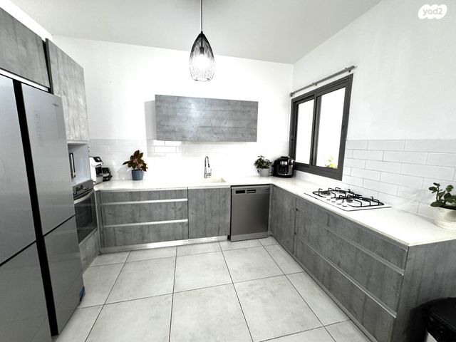 דירה, כפר יונה