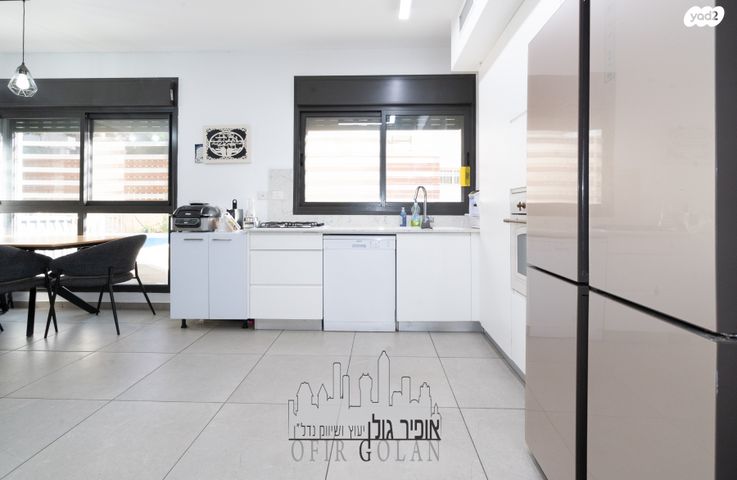 דירת גן, הרצליה