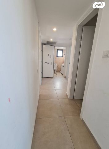 דירה, אחד העם, שאר העיר, מגדל העמק