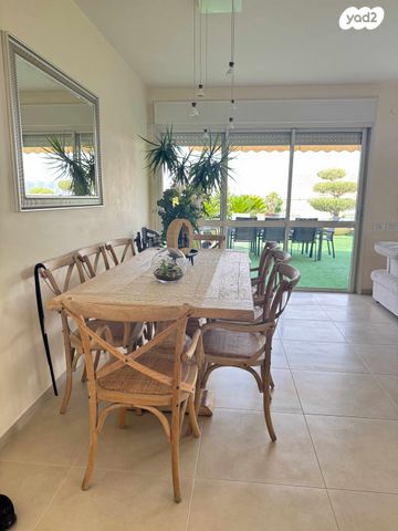 גג/ פנטהאוז, יוסף נקר, כפר גנים ג, פתח תקווה