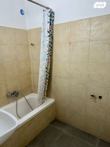 דירה, דליה, הל"ה, גבעתיים