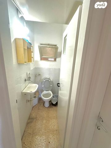 דירה, מעלה אדומים