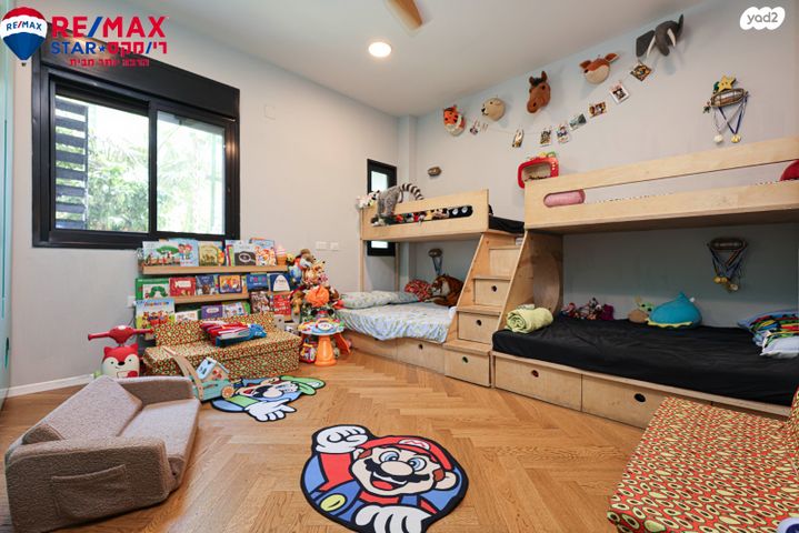 דירת גן, עמוס עוז, גליל ים (מתחם הכוכבים), הרצליה