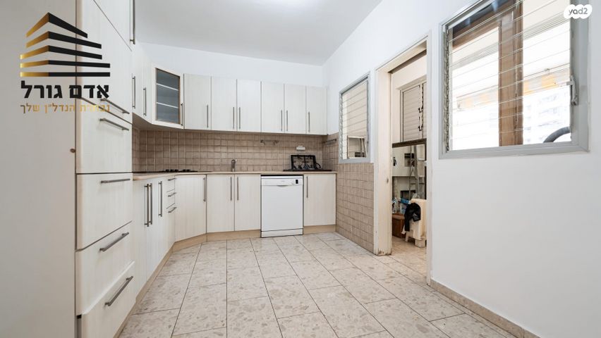 דירה, דב פרידמן, שכונת הראשונים, רמת גן