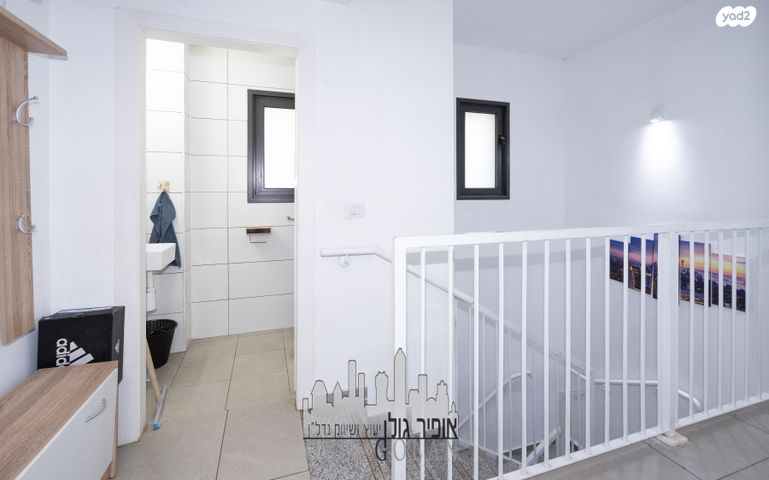 דירת גן, הרצליה