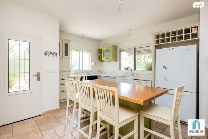 דו משפחתי, בנימינה גבעת עדה