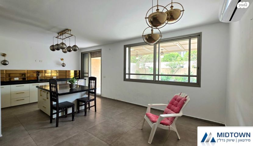 דירת גן, ברל כצנלסון 10, קרית ספיר, כפר סבא