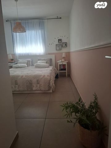 דירה, הרב שלום שבזי, ראש העין