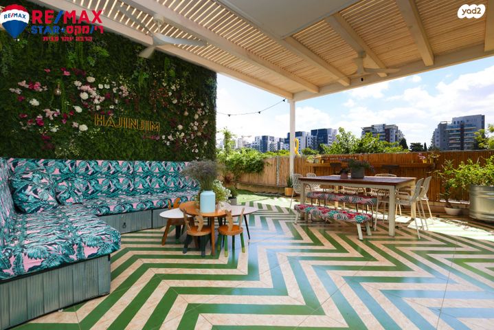 דירת גן, עמוס עוז, גליל ים (מתחם הכוכבים), הרצליה