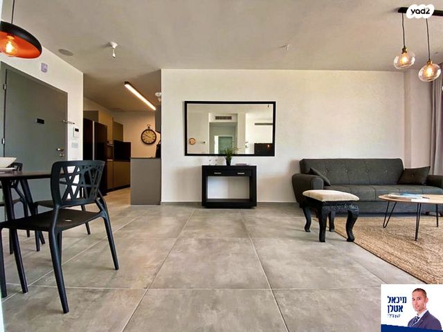 דירה, שדרות רחבעם זאבי 15, גבעת אולגה, חדרה