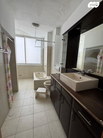 גג/ פנטהאוז, גבע 19, שינקין, גבעתיים