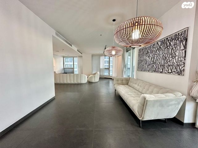 דירה, גרציאני יצחק, גני שרונה, קרית הממשלה, תל אביב יפו