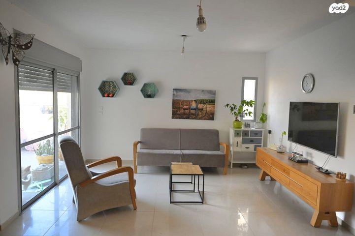 גג/ פנטהאוז, שדרות רפאל סויסה 8, בר לב, מזכרת בתיה