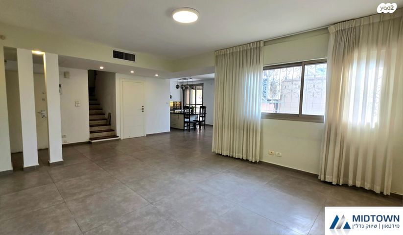 דירת גן, ברל כצנלסון 10, קרית ספיר, כפר סבא