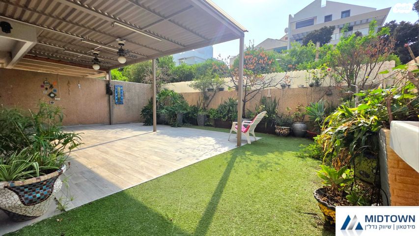 דירת גן, ברל כצנלסון 10, קרית ספיר, כפר סבא