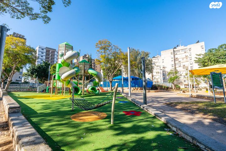 דירה, משה דיין 12, גני אלון, חדרה