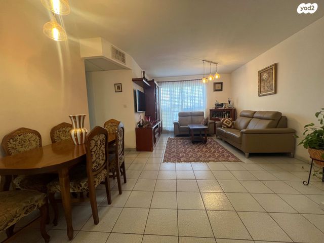 דירה, ישראל ישעיהו, שכונה י"א, באר שבע