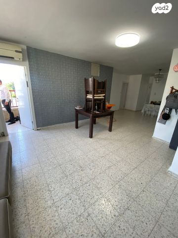 דירה, הכותל, קרית מנחם בגין, נתיבות