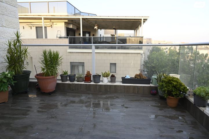 גג/ פנטהאוז, שדרות רפאל סויסה 8, בר לב, מזכרת בתיה