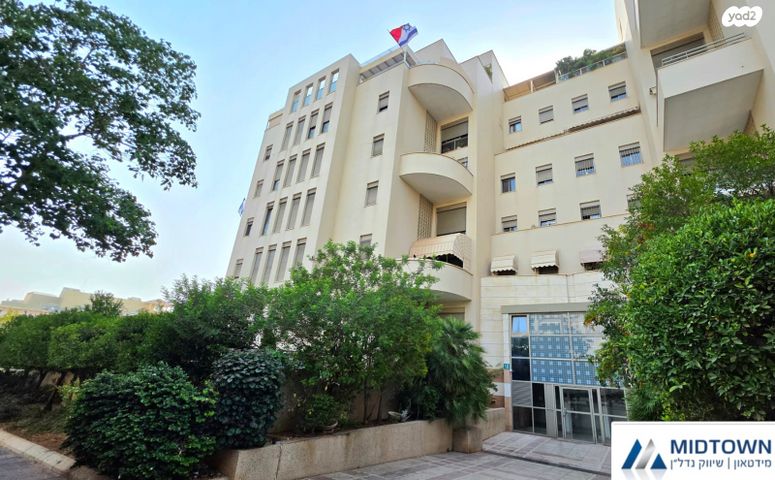 ברל כצנלסון 10